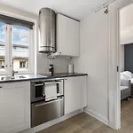 Penthouse With Roof Terrace By The Royal Park, Sauna, 3 Bath Appartement