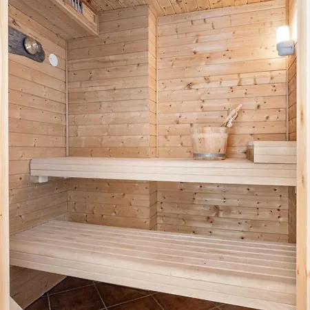 Penthouse With Roof Terrace By The Royal Park, Sauna, 3 Bath Apartment Oslo