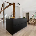 Penthouse With Roof Terrace By The Royal Park, Sauna, 3 Bath Apartment