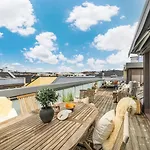 Penthouse With Roof Terrace By The Royal Park, Sauna, 3 Bath Oslo