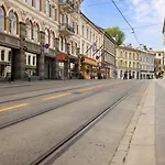 Penthouse With Roof Terrace By The Royal Park, Sauna, 3 Bath * Oslo