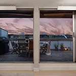 Penthouse With Roof Terrace By The Royal Park, Sauna, 3 Bath *