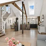 Penthouse With Roof Terrace By The Royal Park, Sauna, 3 Bath * Oslo